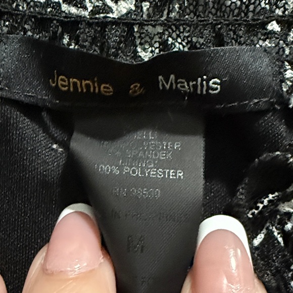 Elegant Black and Blue Paisley Women's Blouse - Picture 2 of 6